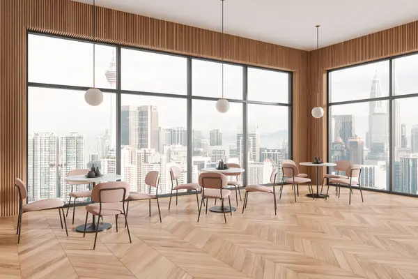 Moderne Cafe Eller Kantine Med Borde Stole Panoramaudsigt Byen Træelementer Stock-foto