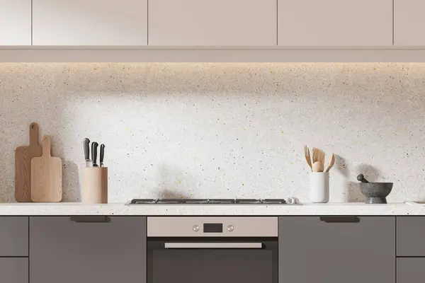 Moderne Kjøkkeninteriør Med Komfyr Kjøkkenutstyr Steinteller Nærbilde Minimalistisk Matlagingsplass Ovn stockfoto