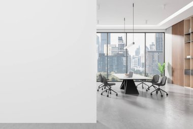 Toplantı masası, dizüstü bilgisayarı, sandalyeleri ve dekorasyonlu rafları olan minimalist ofis içi. Gökdelenlerin panoramik penceresi. Boşluğu kopyalamak için duvar bölümü boş. 3B görüntüleme