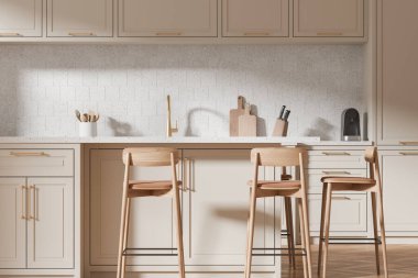 Lüks ev mutfağı, bar sandalyeleri ve ahşap zemin üzerinde bir ada. Mutfak gereçleri tezgahta altın lavabo, yemek pişirme alanı minimalist dolap. 3B görüntüleme