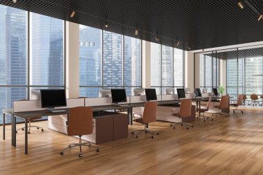 Birkaç iş istasyonu ve bilgisayarı olan modern açık ofis alanı, şehir binalarını gösteren geniş pencereler, üretkenlik ve çalışma ortamı kavramı. 3B Hazırlama