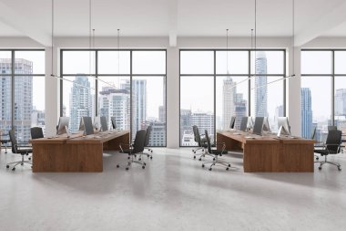 Sanayi Ofisi 'nin içi bilgisayarlarla dolu sıralarda, beton zeminde ortak masalar. Bangkok gökdelenlerinde panoramik pencereli samimi ekip çalışma alanı. 3B görüntüleme