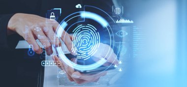 İş kadını yakın plan telefon ekranı, parlayan dijital parmak izi hologramı, biyometrik doğrulama ve doğrulama. İnternet güvenliği ve kişisel veri koruması kavramı
