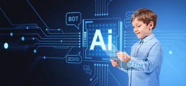 Tablette çalışan gülümseyen çocuk, konuşma baloncuklu yapay zeka hologramı. Yapay zeka, eğitime yardımcı oluyor. Makine öğrenme, sohbet robotu ve çevrimiçi asistan kavramı