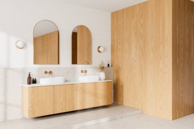 Ahşap ev banyosu manzarası çift lavabo ve aksesuarlar, iki yuvarlak ayna ve raflı ahşap kibir. Şık bir dairede banyo yapmak. 3B görüntüleme