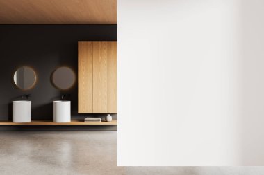 Minimalist ev banyosu çift lavabolu, ahşap raflı aksesuarlı ve sıralı yuvarlak aynalı. Boş duvar bölmesini düzenle. 3B görüntüleme