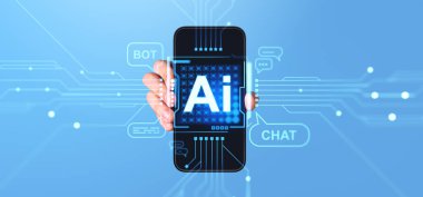 Adamın eli yapay zeka hologramıyla akıllı telefon ekranını gösteriyor. Parlak devre simgeleri ve konuşma baloncukları, sohbet robotu veya robot sohbeti. Sanal asistan ve gelecek teknolojisi kavramı