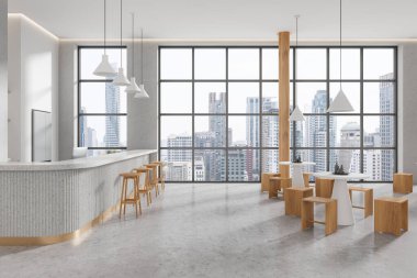 Şehir arka planında geniş pencereli ve ahşap mobilyalı modern minimalist kafe.