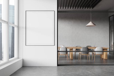 Camdan kapılar, koltuklar ve gökdelenlerin panoramik pencereleri ardında konferans masası olan modern ofis. Beyaz duvardaki tuval posterini taklit et. 3B görüntüleme