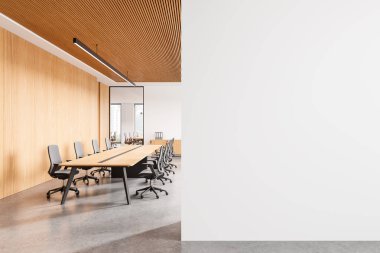 Toplantı masası, koltuk, çekmece ve panoramik pencereli ahşap bir konferans. İş görüşmesi alanı ve boş duvar bölmesi. 3B görüntüleme