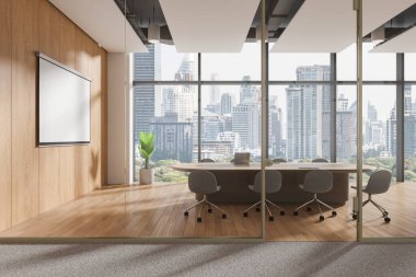 Ahşap cam toplantı masası, sandalyeler, ahşap zemin. Ofis minimalist mobilya ve projeksiyon ekranı. Bangkok gökdelenlerinin panoramik penceresi. 3B görüntüleme
