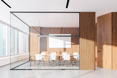 Koltuklar ve tahtalarla ahşap konferans, açık kapı ve beton zemin. Projeksiyon ekranlı cam toplantı odası. Gökdelenlerin panoramik penceresi. 3B görüntüleme