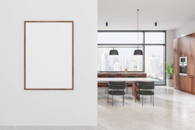 Beyaz duvarda boş çerçeve, ahşap kaplamalı modern yemek odası, arka planda şehir manzarası, ev dekorasyonu konsepti. 3B Hazırlama