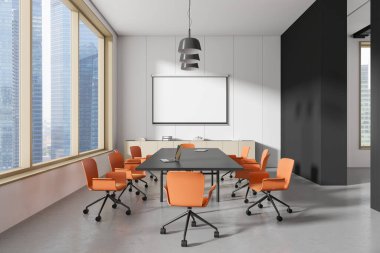 Turuncu sandalyeli ve siyah masalı modern konferans odası. Büyük pencerelerden gelen parlak doğal ışık. Çağdaş ofis tasarımı konsepti. 3B görüntüleme
