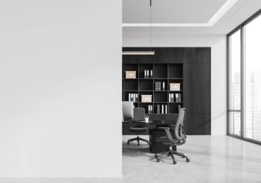 Modern ofis içi solunda boş beyaz bir duvar, içinde dosyalar, kutular ve ofis mobilyaları olan büyük bir raf. 3B Hazırlama