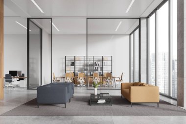 Beyaz iş yerinin içinde kanepe ve sehpa var. Eş zamanlı çalışma ve cam toplantı alanı, sıralardaki bilgisayarlar. Singapur gökdelenlerinin panoramik penceresi. 3B görüntüleme