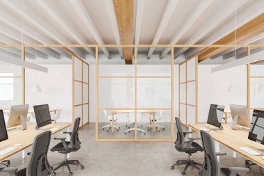 Çalışma alanı beyaz ve ahşap ofis içinde, bilgisayarları masalarda ve koltukları beton zeminde. Pazarlık için cam minimalist toplantı odaları. 3B görüntüleme