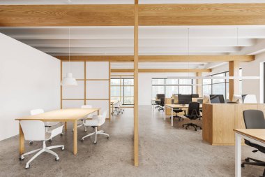 Çalışma alanı beyaz ve ahşap ofis içinde, bilgisayarları masalarda ve koltukları beton zeminde. Toplantı odaları. Gökdelenlerin panoramik penceresi. 3B görüntüleme