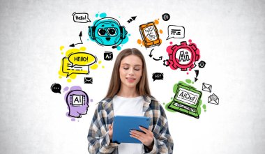 Tablet kullanan genç kadın portresi, gri beton arka planda iletişim ve web araması yapan robot karalama simgeleri. Makine öğrenme ve sanal asistan kavramı