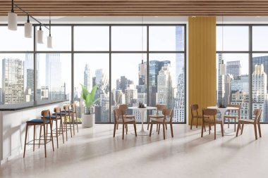 Ahşap mobilyaları ve şehir manzarasını gösteren geniş pencereleri olan modern bir kafe. Parlak ve havadar bir ortam ve çağdaş bir tasarım. Şehir yemeği kavramı. 3B Hazırlama