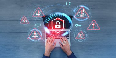 İşadamı elleri bilgisayarda daktilo kullanıyor, çift kullanımlı dinleme cihazı tespit ediyor ve çevrimiçi güvenlik, hacker saldırısı ve siber suç. Virüs kavramı, dijital koruma ve tehdit