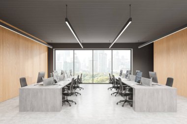 Ofis ahşap iç döşeme koltukları ve dizili bilgisayar, bölücüleri olan taş masalar. Bangkok gökdelenlerinde panoramik pencereli endüstriyel çalışma alanı. 3B görüntüleme