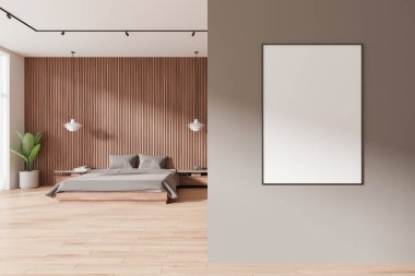 Konforlu ahşap yatak odası, iç yatak ve bitki, parke zemin üzerinde kitaplar olan komodin. Duvar bölmesinde tuval posteri olan şık bir uyku odası. 3B görüntüleme