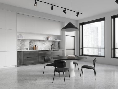Yemek masası ve beton zemini olan siyah beyaz mutfak manzarası. Buzdolabı ile şık bir yemek dolabı. Gökdelenlerin panoramik penceresi. 3B görüntüleme