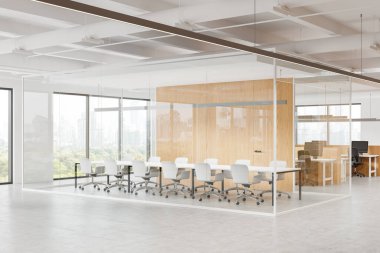 Cam duvarlı konferans odası, beyaz sandalyeler ve ahşap aksanlı modern açık uzay ofisi. Şehir manzaralı yerden tavana pencereler. İş birliği kavramı. 3B Hazırlama.