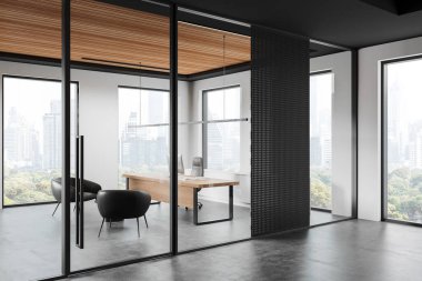 Çalışma masası, bilgisayar, gri beton zeminde siyah koltuklar. Cam kapıları olan şık bir danışma yeri. Gökdelenlerin panoramik penceresi. 3B görüntüleme