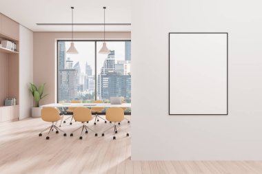 Konferans masası ve koltuklu bej ofis içi, ahşap döşeme. Duvar bölmesindeki tuval posteri. Bangkok gökdelenlerinin panoramik penceresi. 3B görüntüleme