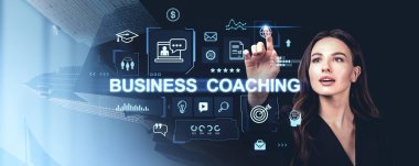 Dijital ekranda şehrin arka planında sanal iş ikonları ile etkileşime giren bir kadın. Mesleki eğitim ve geliştirme kavramı