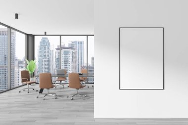 Modern ofis içinde beyaz bir duvarda boş bir poster modeli. Büyük pencereler, ofis mobilyalarının göründüğü bir şehir manzarası sergiliyor. İç tasarım kavramı. 3B Hazırlama