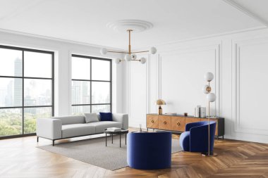 Beyaz kanepe, mavi sandalyeler, ahşap büfe ve şehir manzarasına bakan büyük pencereli modern oturma odası. Minimalist stil, zarif ve parlak alan. 3B görüntüleme