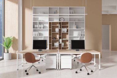 Bilgisayarlı, sandalyeli ve kitaplıklı masaların olduğu modern açık uzay ofisi. Doğal ışık ve bitkiyle aydınlık bir iç mekan. Çağdaş çalışma alanı kavramı. 3B Hazırlama
