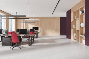 Ofis içi bilgisayar, ahşap konferans odası ve dekorasyonlu raf. Gökdelenlerde panoramik penceresi olan rahat çalışma alanları. 3B görüntüleme