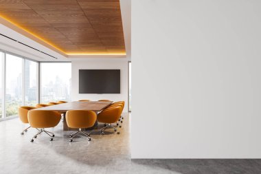 Duvar boşluğu olan bir konferans odası. Makyaj amaçlı tasarlanmış. Odanın aydınlık bir arka planı olan çağdaş bir tarzı var. 3B Hazırlama