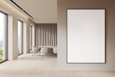 Bangkok gökdelenlerinde parke zemininde konferans masası, sandalyeler ve panoramik pencere olan bej bir ofis. Duvar bölmesindeki tuval posterini taklit et. 3B görüntüleme