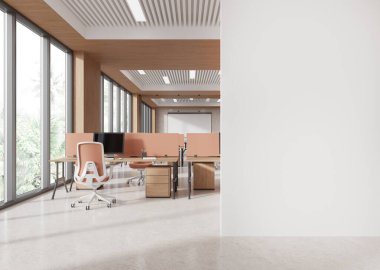 Geniş, geniş pencereli, masalı, sandalyeli, sağında belirgin boş bir duvar bulunan modern bir ofis. 3B Hazırlama