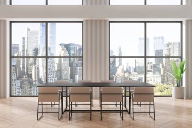 Şık bir ofis, uzun bir masa, sandalyeler ve şehir manzarasını gösteren büyük bir pencere. Ahşap zemin. Modern tasarım kavramı. 3B Hazırlama