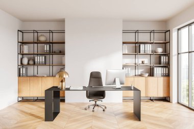 Modern ofis içi büyük siyah bir masa, raf ve pencerelerden gelen doğal ışık. İş yeri kavramı. 3B Hazırlama