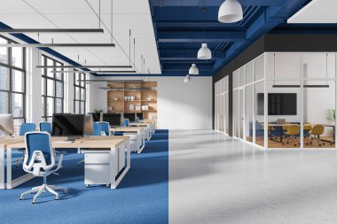 Mavi sandalyeli, ahşap masalı, cam duvarlı toplantı odaları olan geniş bir ofis. Modern ofis tasarımı konsepti. 3B Hazırlama