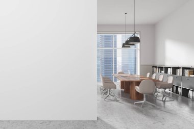 Sol tarafında boş bir duvar ve sağ tarafında da minimalist mobilyalar ve geniş pencereler bulunan modern konferans odası var. Temiz ve ferah bir tasarım. 3B Hazırlama