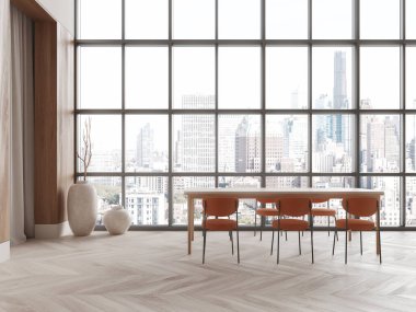 Ahşap bir masa, turuncu sandalyeler ve dekoratif vazolar ile şık bir yemek odası, uzun cam pencerelerden görünen parlak bir şehir manzarasına karşı kurulmuş. 3B Hazırlama