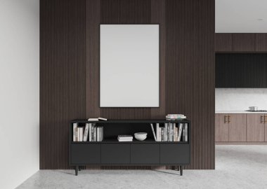 Modern bir oturma odasındaki kitaplarla dolu bir kitaplığın üstündeki tahta duvarda boş bir poster. Çağdaş bir iç mekanda minimal tasarım şablonu. 3B Hazırlama.