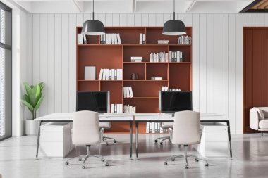 Beyaz masalar, bej sandalyeler, modern bilgisayarlar, kırmızı raflar, bitkiler ve kolye ışıklarının olduğu ofis içi. Minimalist tasarım konsepti. 3B Hazırlama.