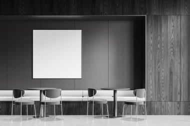 Boş beyaz poster şablonu parlak ahşap bir duvarda, sandalyeler, masalar ve yumuşak ışıklandırmayla çevrili. İç tasarımda modern minimalist konsept. 3B Hazırlama.