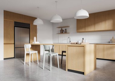 Ahşap dolaplar, beyaz fayanslı döşeme, kolye lambaları ve temiz, parlak bir odada sandalyeleri olan merkezi bir ada. 3B Hazırlama.