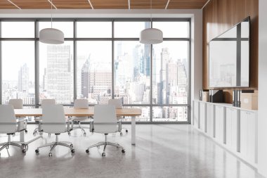 Beyaz sandalyeli modern konferans odası, ahşap masa, geniş pencereler şehrin ufuk çizgisini gözler önüne seriyor, parlak iç mekan. Çalışma alanı tasarımı kavramı. 3B Hazırlama.