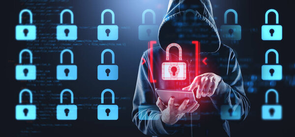 Хакер в капюшоне использует планшет, окруженный светящимися замками на цифровом фоне, символизируя угрозы кибербезопасности и хакерство